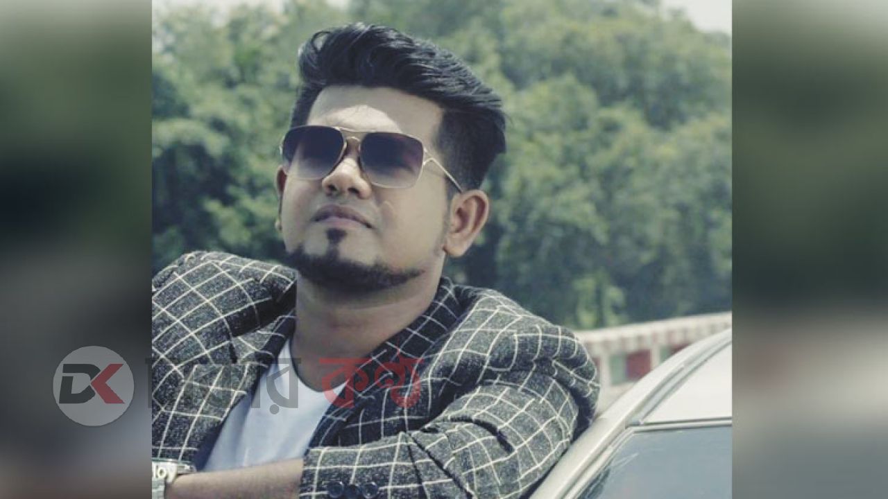 নিউইয়র্কে অ্যাওয়ার্ড পেলেন সাদী