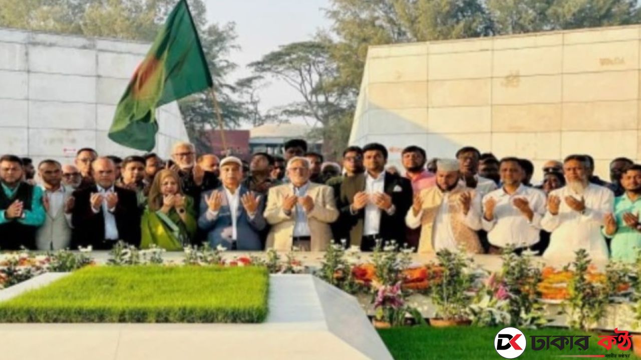 জয়ের পরে জিয়াউর রহমান ও বেগম জিয়ার কবর জিয়ারতে আমান উল্লাহ আমান ও পুত্র অমি
