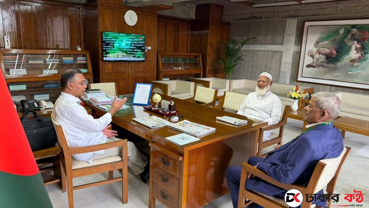 সংসদে প্রধানমন্ত্রীর সঙ্গে বিরোধীদলীয় নেতার সৌজন্য সাক্ষাৎ