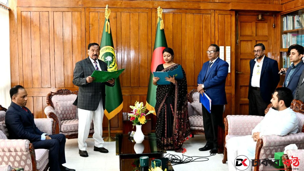 শপথ গ্রহণ করলেন সংরক্ষিত মহিলা আসনে নব-নির্বাচিত সংসদ সদস্য তাবাসসুম 