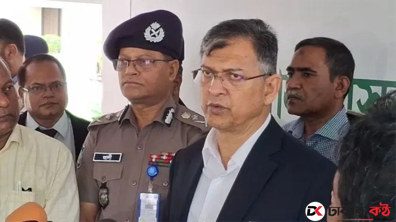 অবৈধ অস্ত্র উদ্ধারে ডিসিদের যে নির্দেশনা দিলেন স্বরাষ্ট্রমন্ত্রী!