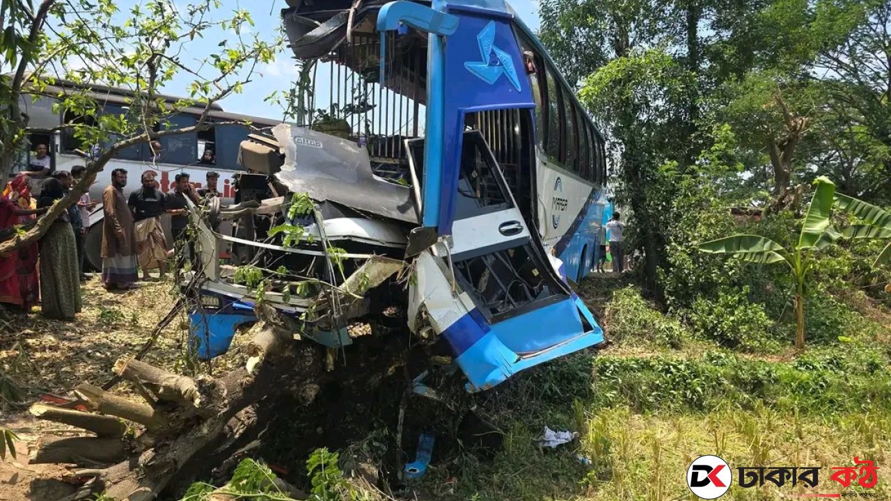 চট্টগ্রামে দুই বাসের মুখোমুখি সংঘর্ষে নিহত ১, আহত ৭