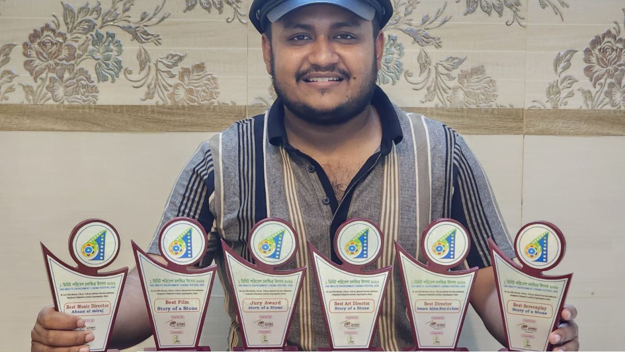 পরিবেশ চলচ্চিত্র উৎসবে ছয় বিভাগে পুরস্কার জিতল জবি শিক্ষার্থীর চলচ্চিত্র।