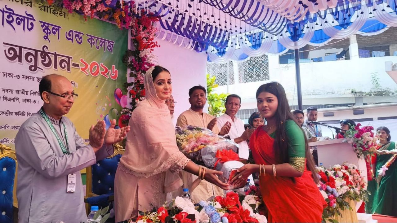 অসচ্ছল শিক্ষার্থীদের খুঁজে বের করে দেওয়া হবে বিনা বেতনের শিক্ষার সুযোগ: নিপুন রায় চৌধুরী