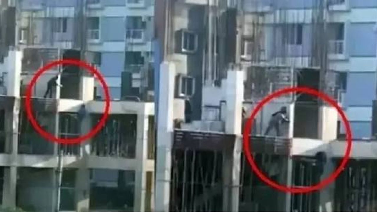 রামপুরায় কার্নিশে ঝুলে থাকা তরুণকে গুলি: ৫ পুলিশ কর্মকর্তার বিরুদ্ধে রায় আজ