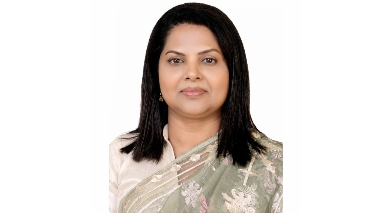 যুগ্মসচিব হিসেবে পদোন্নতি পেলেন ঢাকার জেলা প্রশাসক ফরিদা খানম