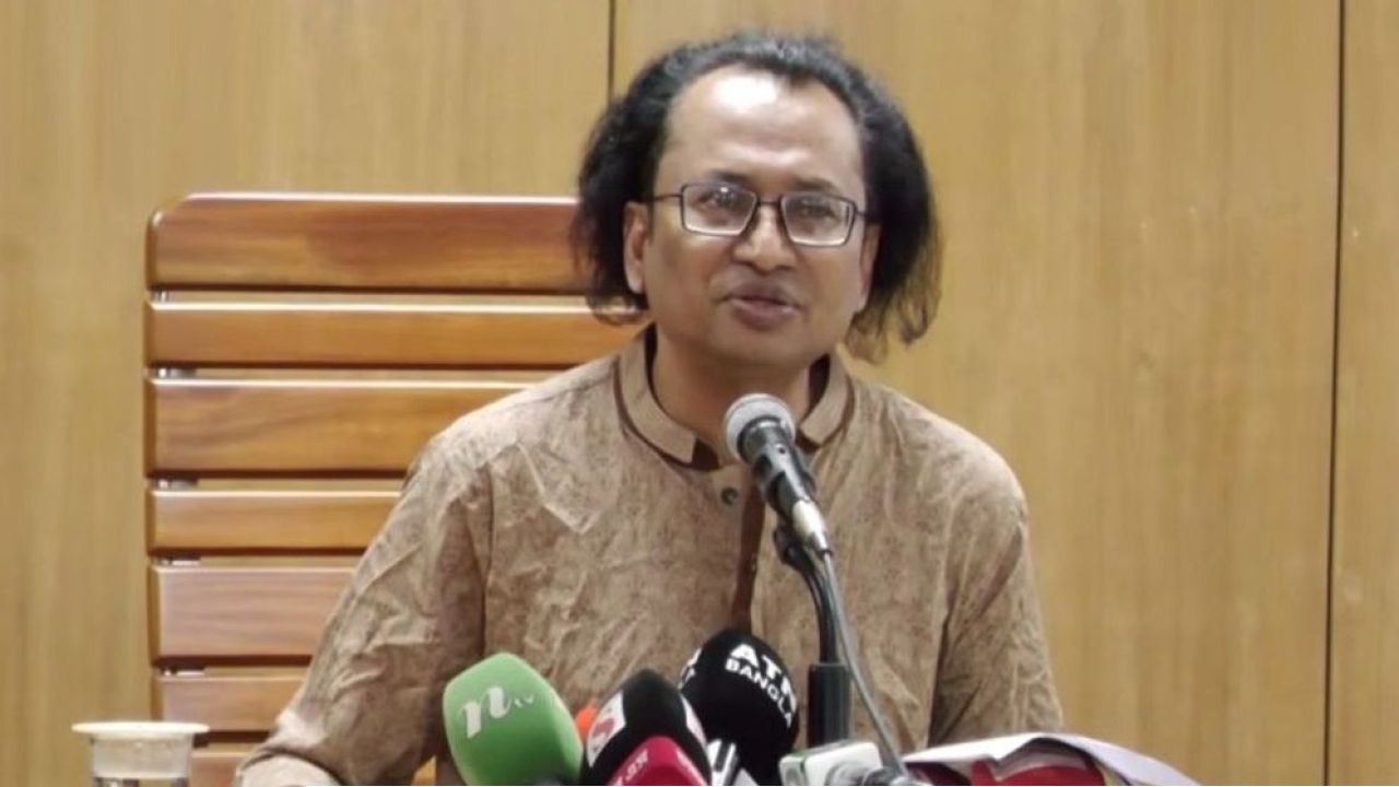 সাইবার বুলিং শক্ত হাতে দমনে সরকার বদ্ধপরিকর: তথ্য উপদেষ্টা