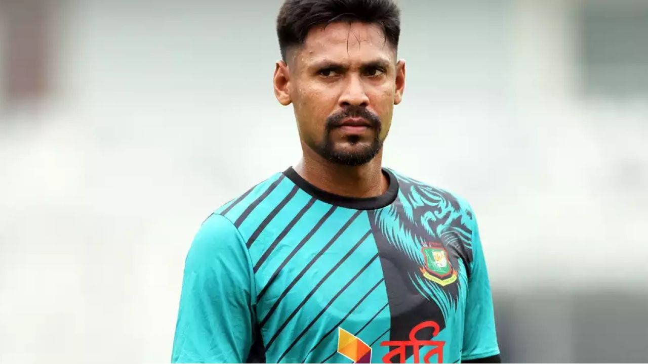 ইনজুরিতে দ্য হানড্রেড থেকে ছিটকে গেলেন মুস্তাফিজ