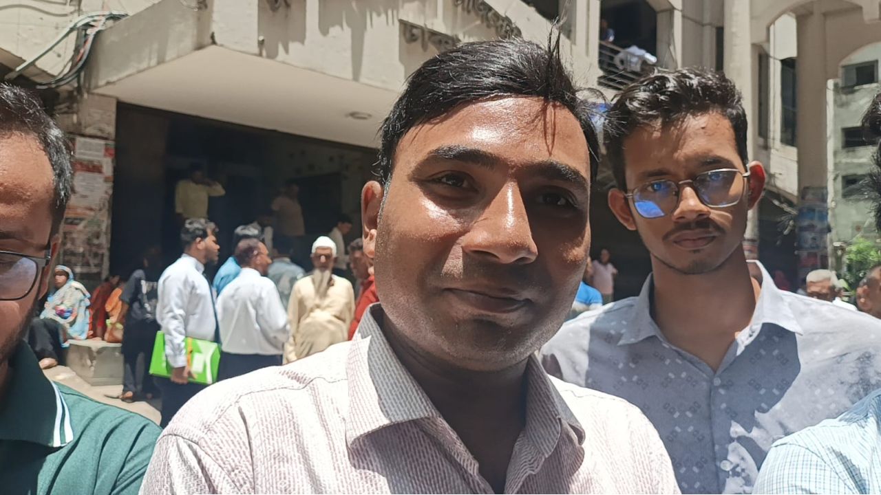 ফ্যাসিস্ট আমলের 'হয়রানিমূলক মামলা' দ্রুত প্রত্যাহার দাবি ছাত্রদল নেতা তৌহিদুলের