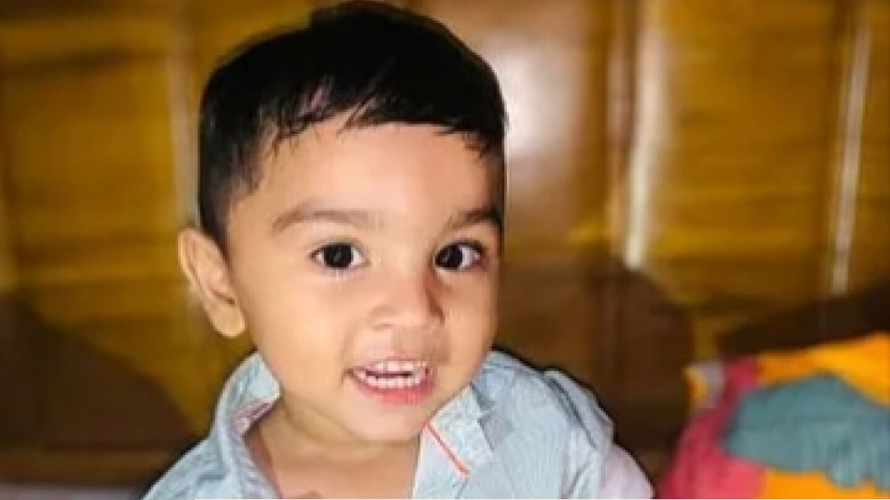 ভবনের সিঁড়ির রেলিং থেকে পড়ে ৩ বছরের শিশুর মৃত্যু