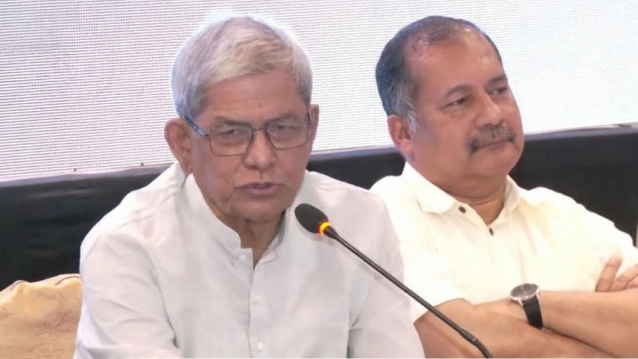 গণতন্ত্রের নামে প্রতিষ্ঠান ধ্বংস করেছে আওয়ামী লীগ: মির্জা ফখরুল