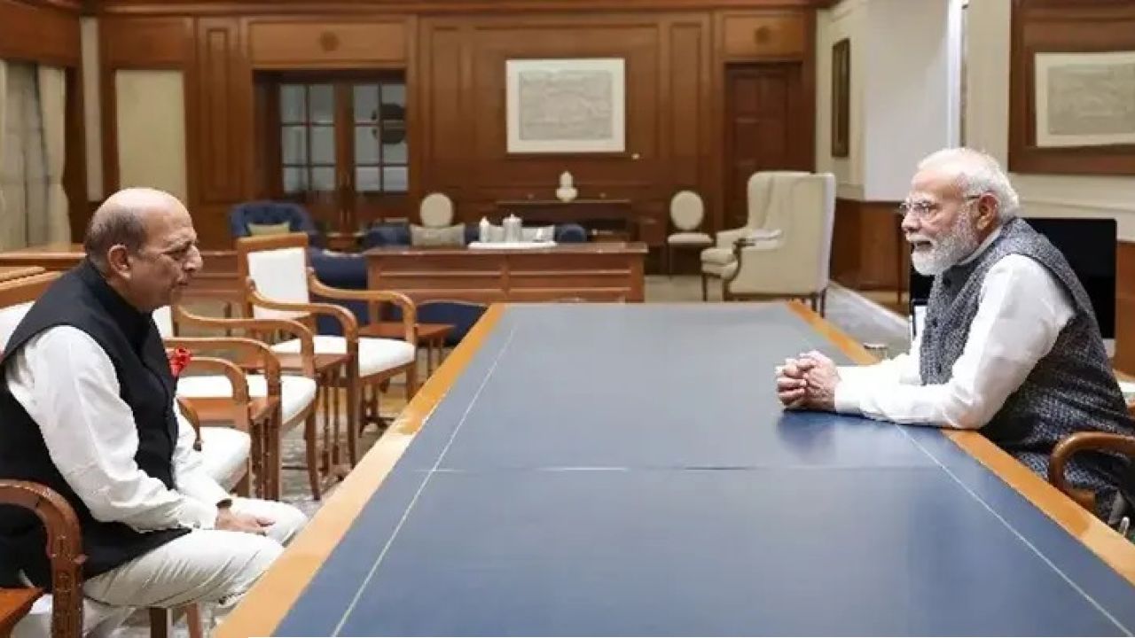 মোদীর সঙ্গে বৈঠক করলেন দীনেশ ত্রিবেদী 