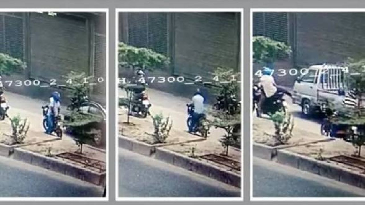 প্রধানমন্ত্রীর খালাতো ভাইয়ের পেট্রল পাম্পে  ১ কোটি ২১ লাখ টাকা লুট: অস্ত্র-গুলিসহ গ্রেপ্তার ৫