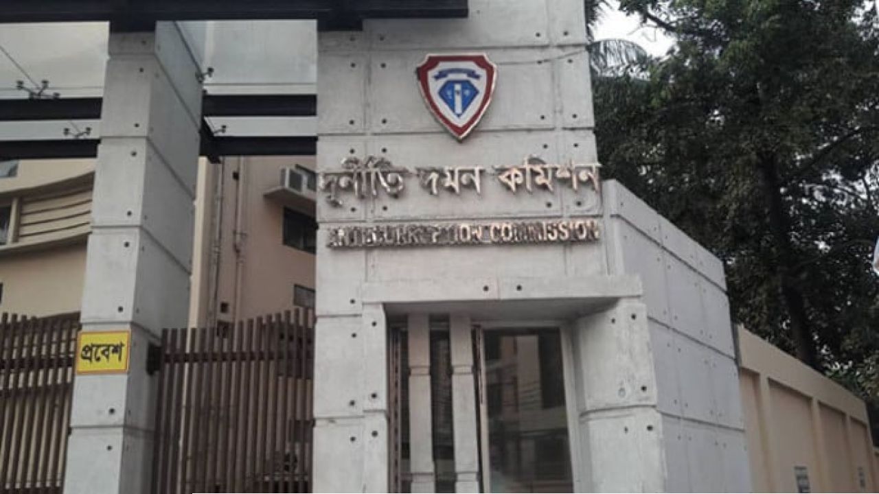 ১৬৬ দিন পর নতুন কমিশনের নেতৃত্বে দুদকের কার্যক্রম শুরু