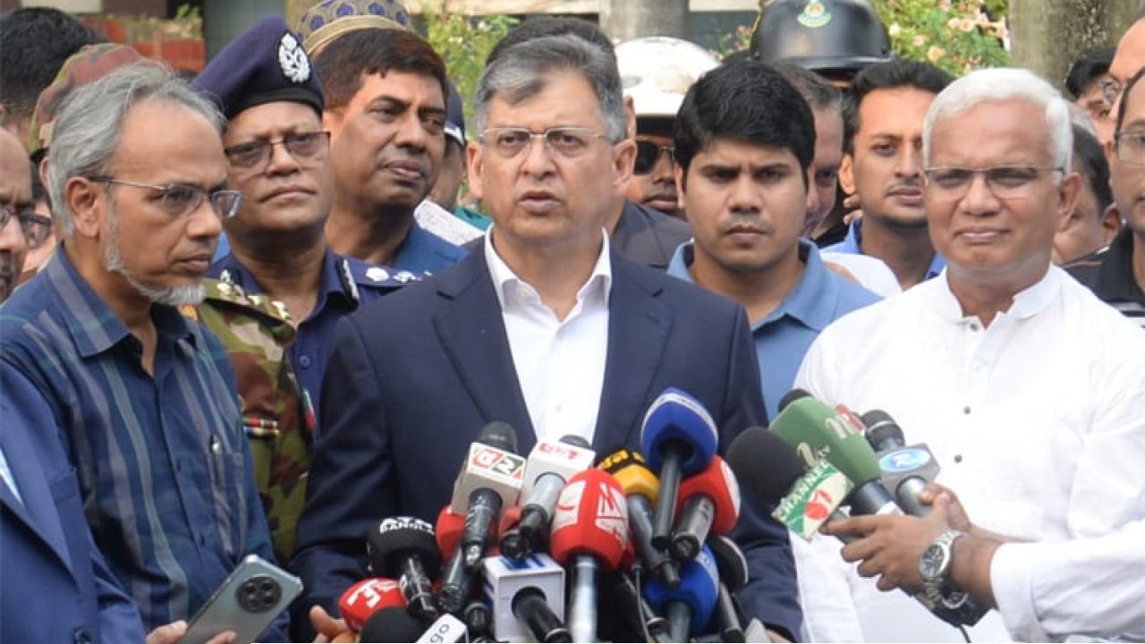 চাঁদাবাজ-সন্ত্রাসীদের ধরতে আইনশৃঙ্খলা বাহিনীকে কঠোর নির্দেশ