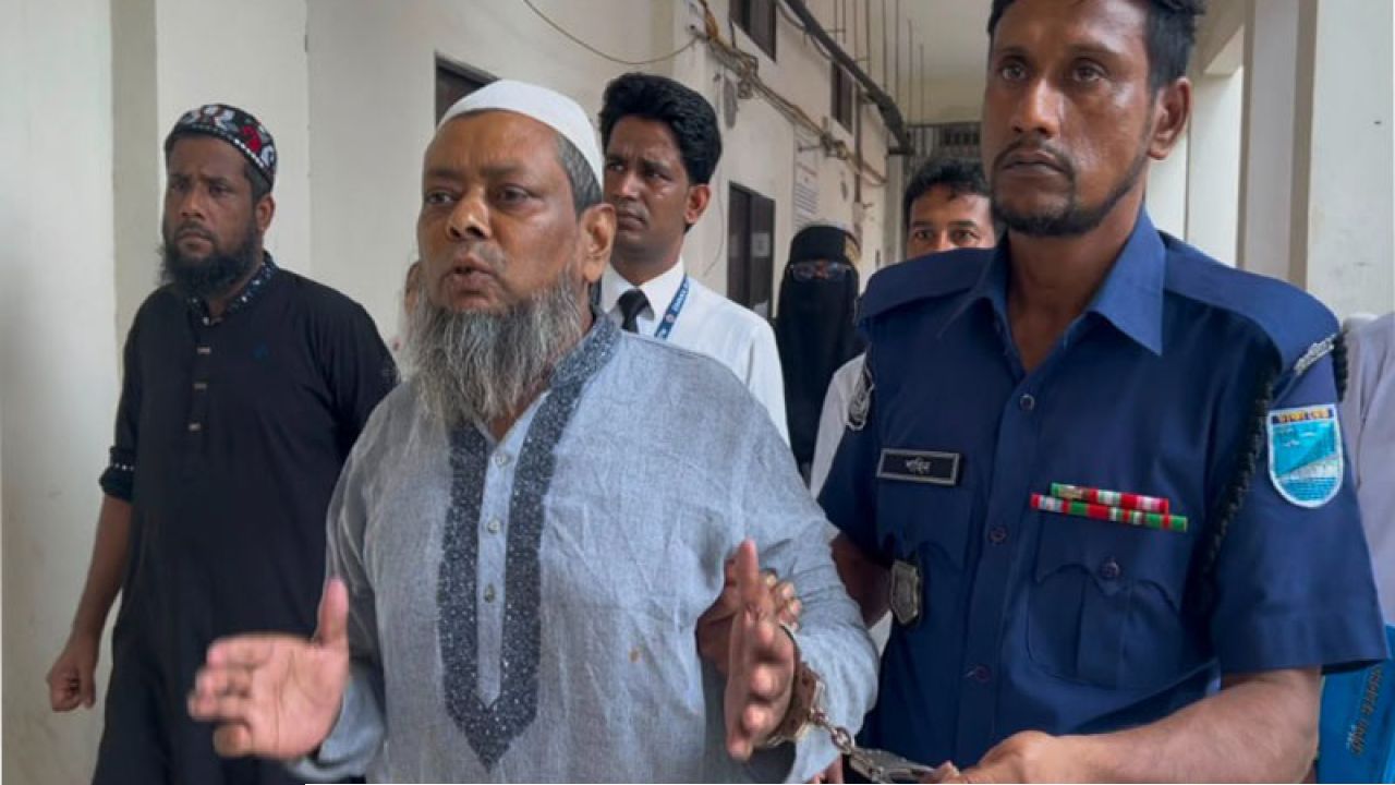 কেরানীগঞ্জে কেরোসিন ঢেলে স্ত্রীকে পুড়িয়ে হত্যা, স্বামীর মৃত্যুদণ্ড