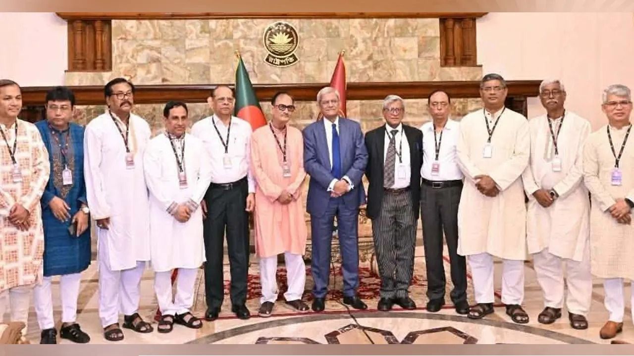 গণতন্ত্র দুর্বল হলে অধিকার সুরক্ষা কঠিন: রাষ্ট্রপতি