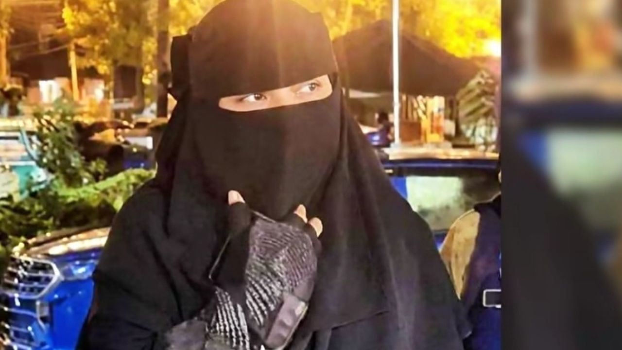 কক্সবাজারে ২০ হাজার ইয়াবাসহ কলেজছাত্রী আটক