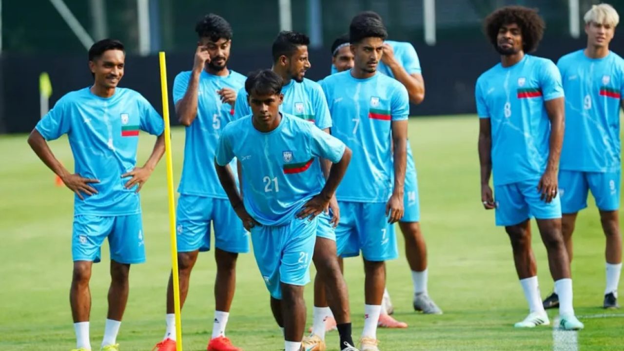 মালয়েশিয়ার বিপক্ষে বাংলাদেশের একাদশে বড় চমক