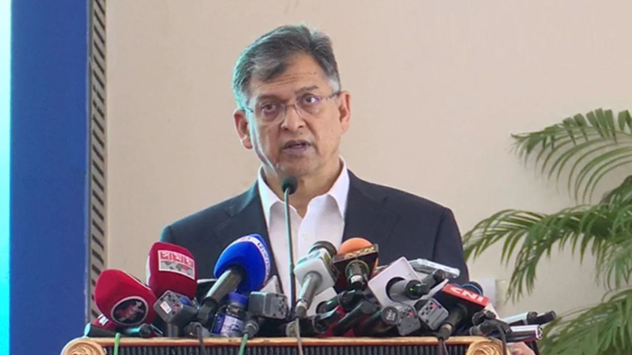 ফ্যাসিবাদীদের সহায়তা করলে ছাড় নয়, রাষ্ট্রদ্রোহ মামলার হুঁশিয়ারি