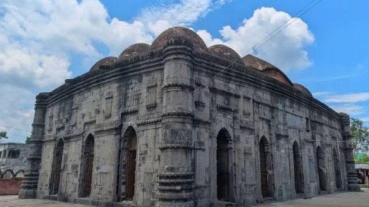 চাঁপাইনবাবগঞ্জের ঐতিহাসিক স্থাপনা 