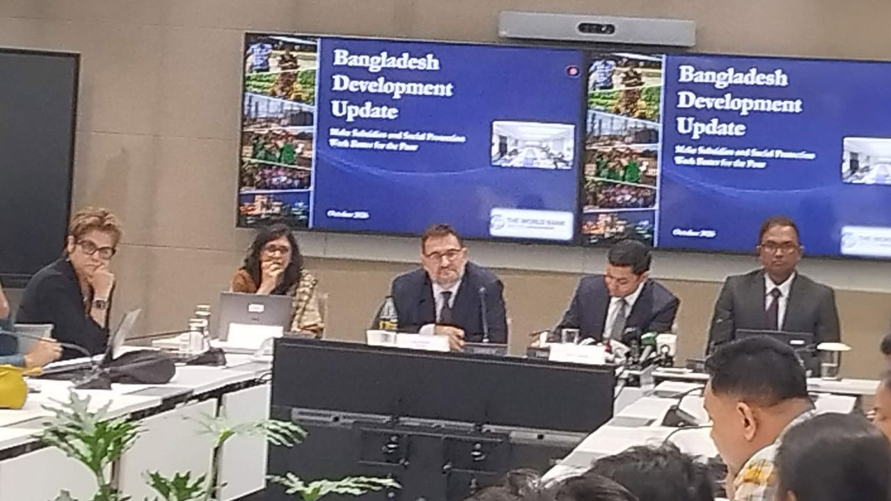 ফ্যামিলি কার্ডেই দারিদ্র্য কমানোর বড় সুযোগ দেখছে বিশ্বব্যাংক