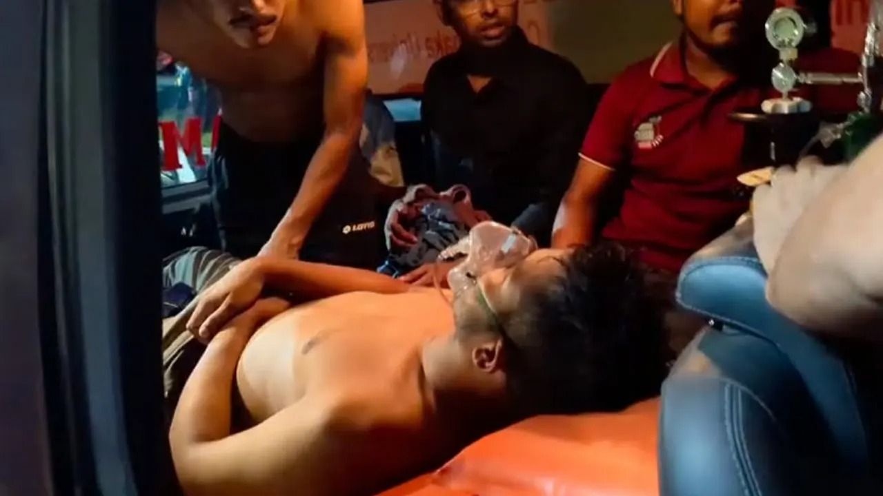 ঢাবিতে রাতের বৈঠক গড়াল সংঘর্ষে, আহত ছাত্রদলের সদস্যসচিবসহ ৪