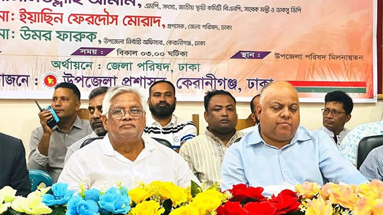 ইতিহাসে প্রথমবার ঢাকার ১,০১৮ পূজামণ্ডপে জেলা পরিষদের অনুদান
