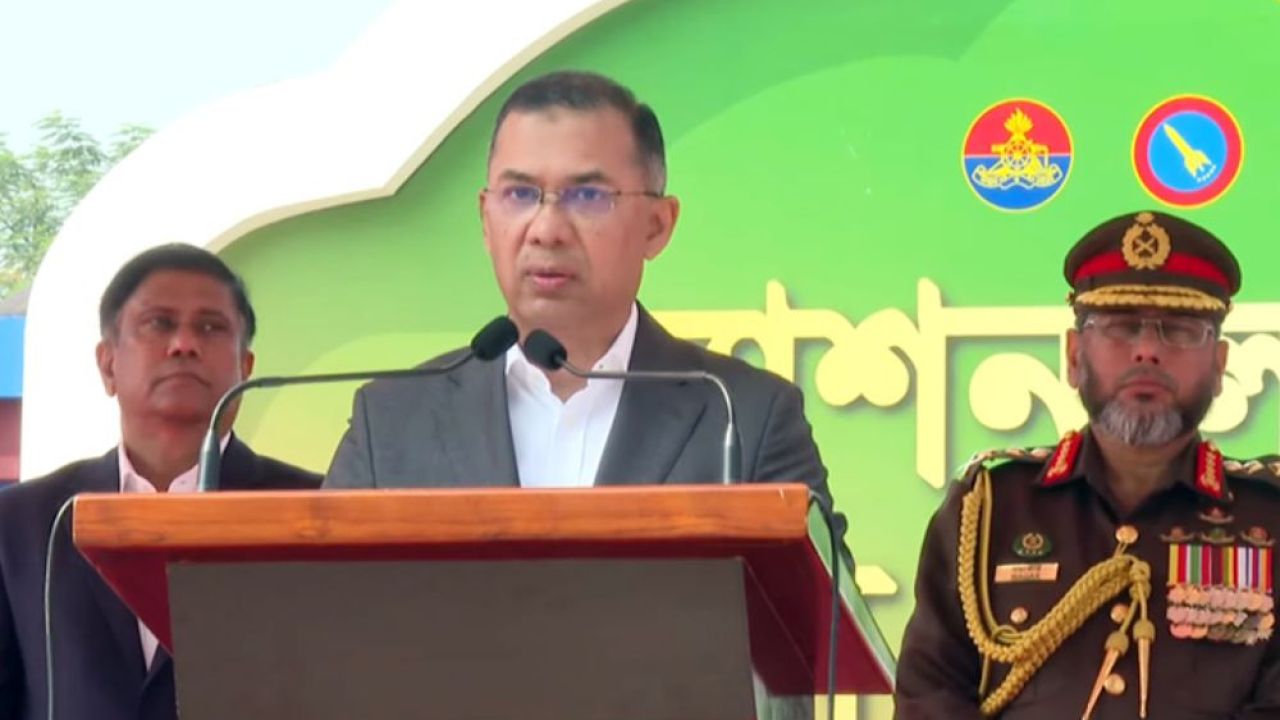 জাতীয় স্বার্থে সরকার সব দেশের সঙ্গে বন্ধুত্ব সুদৃঢ় করতে চায়: প্রধানমন্ত্রী