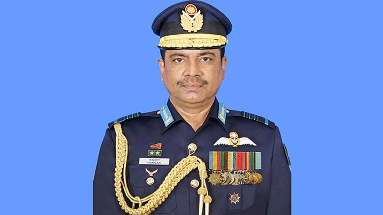 কাতারে গ্রেপ্তার বিমানবাহিনীর সাবেক প্রধান শেখ আব্দুল হান্নান