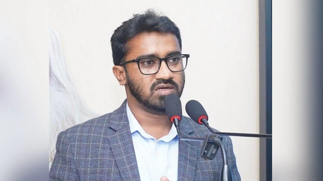 শিশুর নিরাপত্তা নিয়ে উদ্বেগ, ‘চুমু দেওয়া রাজনৈতিক নেতারও কাজ নয়’: রাশেদ খাঁন