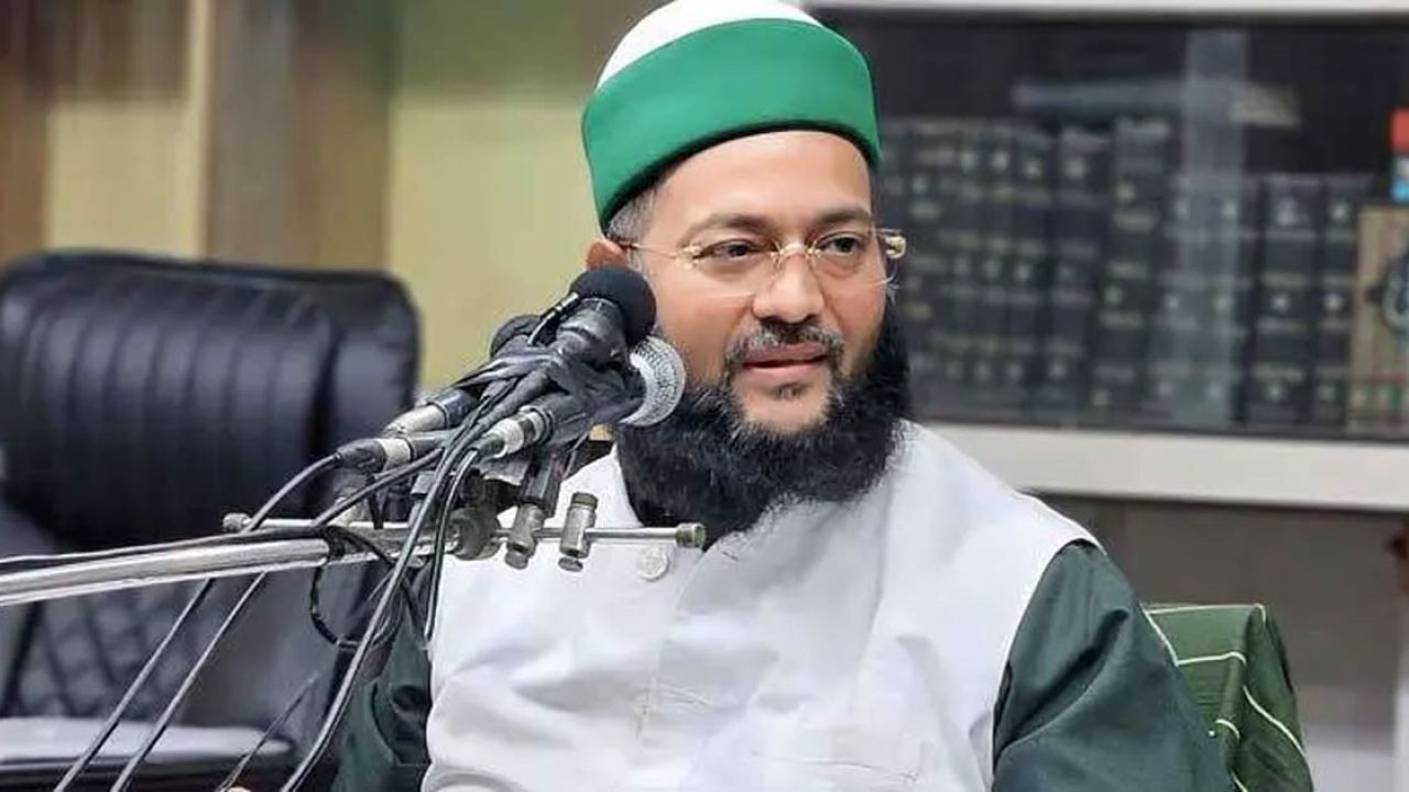 সাংবাদিকদের পেটানো দরকার’ মন্তব্যে বিপাকে আব্বাসী, ৭ দিনের আলটিমেটাম!