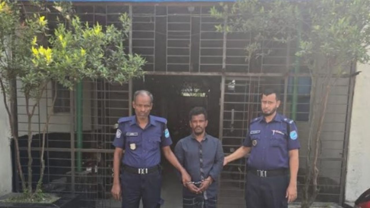 কেরানীগঞ্জে স্ত্রীকে গলা কেটে হত্যা, ১৭ দিন পর স্বামী গ্রেপ্তার