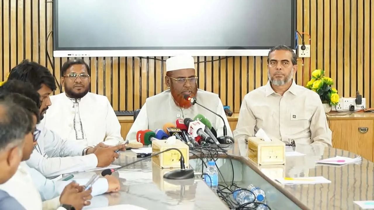 ভোট দেওয়ার আগেই সিল! ঠাকুরগাঁওয়ের নির্বাচন নিয়ে বিতর্ক