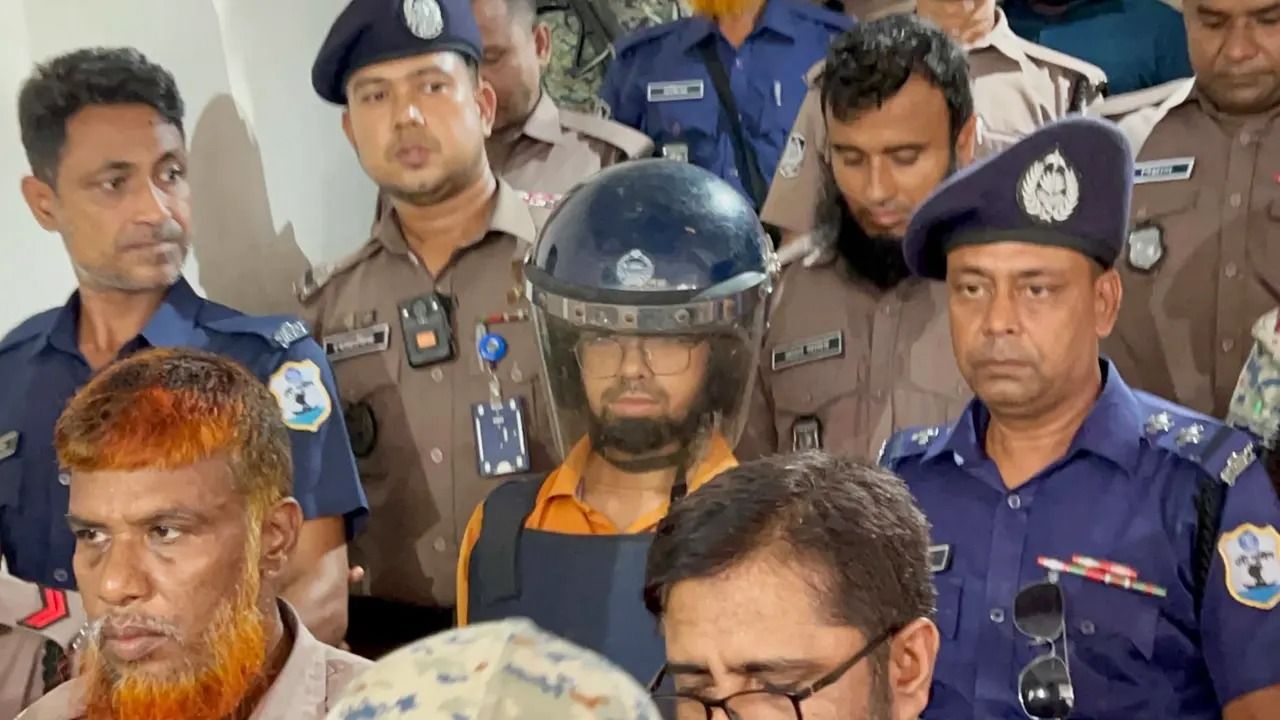 স্বজনদের ‘স্ট্রং থাকো’ বলার জবাবে দীপের উত্তর, ‘আমি ফুললি স্ট্রং’
