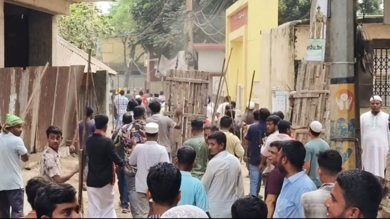 টিকটকে একটি ভিডিও ঘিরে তুলকালাম, আশুগঞ্জে সংঘর্ষে আহত ২০